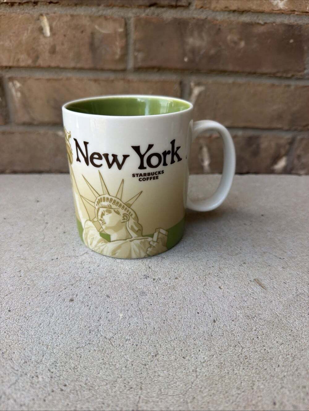 Starbucks New York 2011 Icon Series Collector 16 oz Coffee Mug